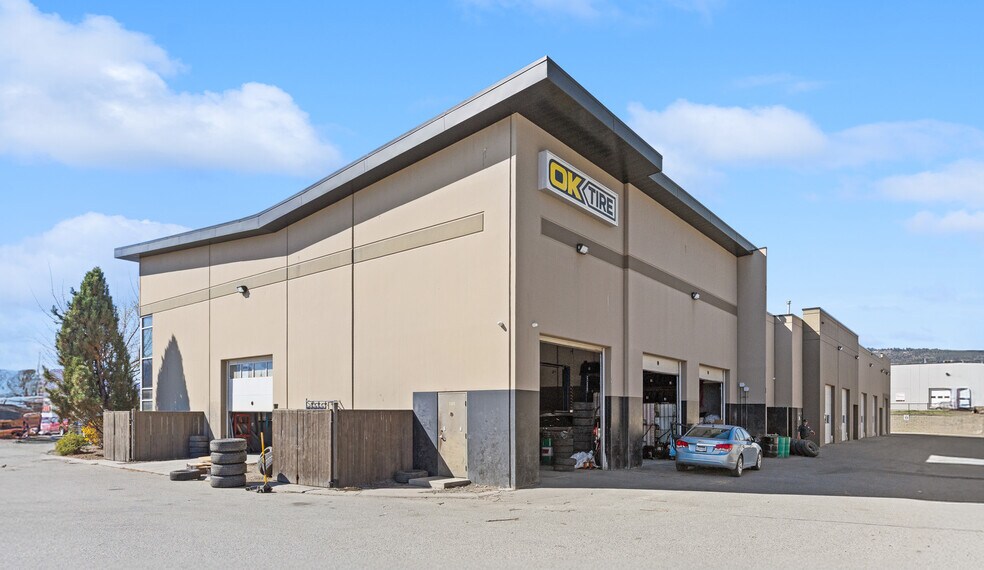 2374 Bering Rd, Westbank, BC à vendre - Photo de l’immeuble – Image 3 sur 7