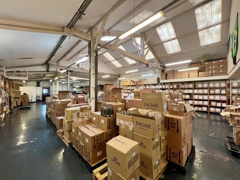 Local d’activités dans Bondy à louer - Photo intérieure – Image 2 sur 8