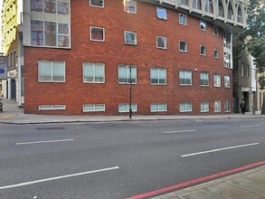 62-64 Farringdon Rd, Londres à louer Photo de l’immeuble– Image 1 sur 2