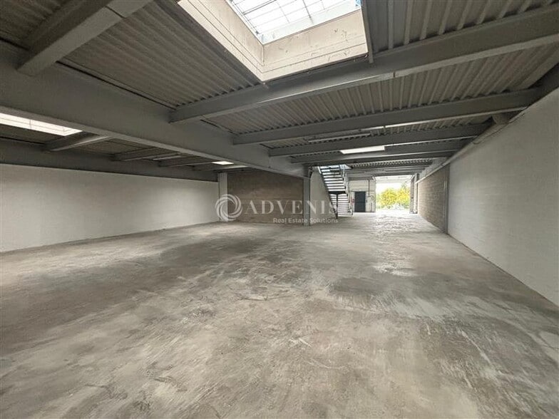 Local d’activités dans Neuilly-Plaisance à louer - Photo intérieure – Image 2 sur 8