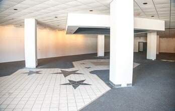 720-756 Broadway St, Berlin, WI à louer Photo intérieure– Image 2 sur 6