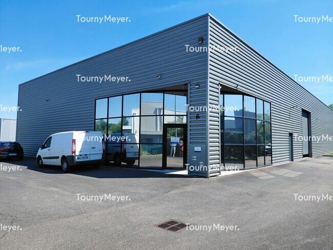 Plus de détails pour Local d’activités à vendre