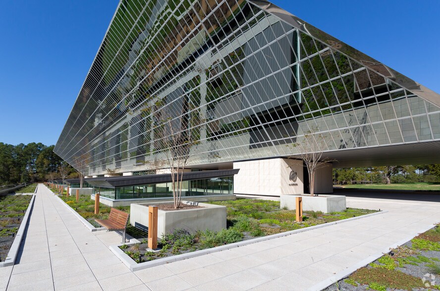1830 Fordham Blvd, Chapel Hill, NC à louer - Photo de l’immeuble – Image 2 sur 31