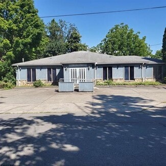 Plus de détails pour 635 Robert E Lee Ave, Elkins, WV - Bureau à vendre