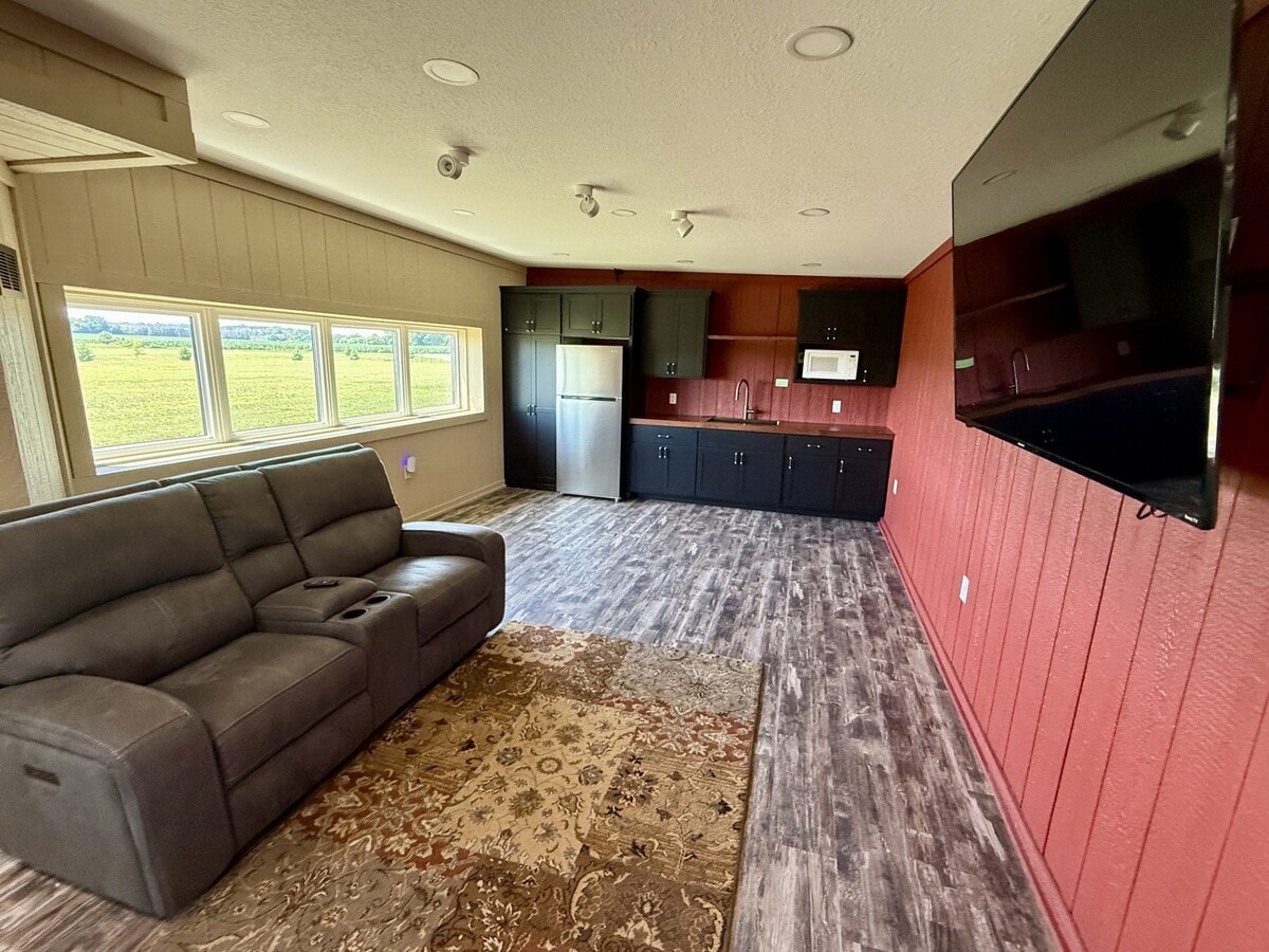 663 Valerie Ave, Hudson, WI 54016 - Lot 419 & 420 - - Photo intérieure - Image 2 of 5