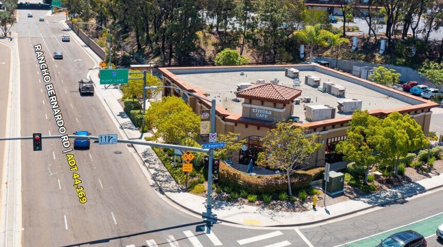 11611 Rancho Bernardo Rd, San Diego, CA à louer Photo de l’immeuble– Image 1 sur 6