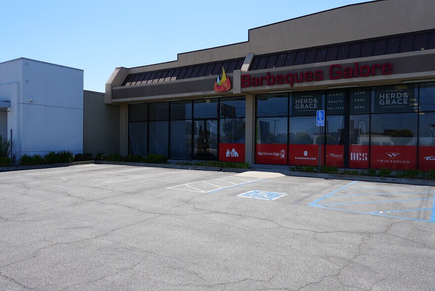 18225 Hawthorne Blvd, Torrance, CA à louer - Photo de l’immeuble – Image 2 sur 10