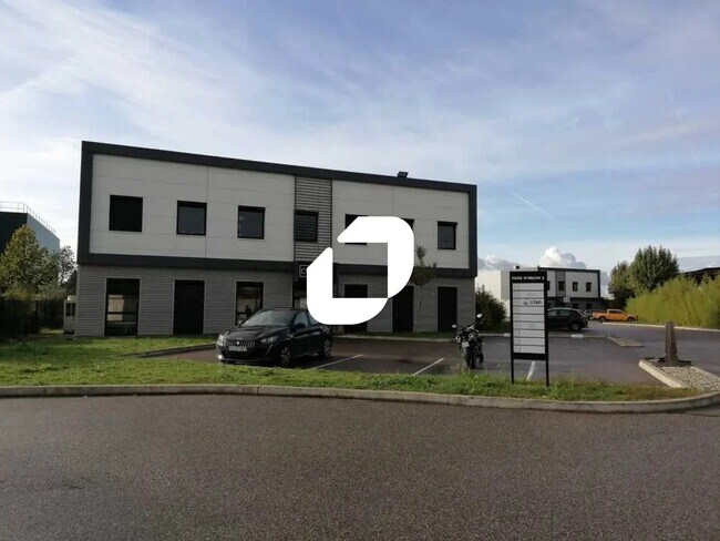 Plus de détails pour 155 Route De Grenoble, Saint-Priest - Bureau, Local d'activités à louer