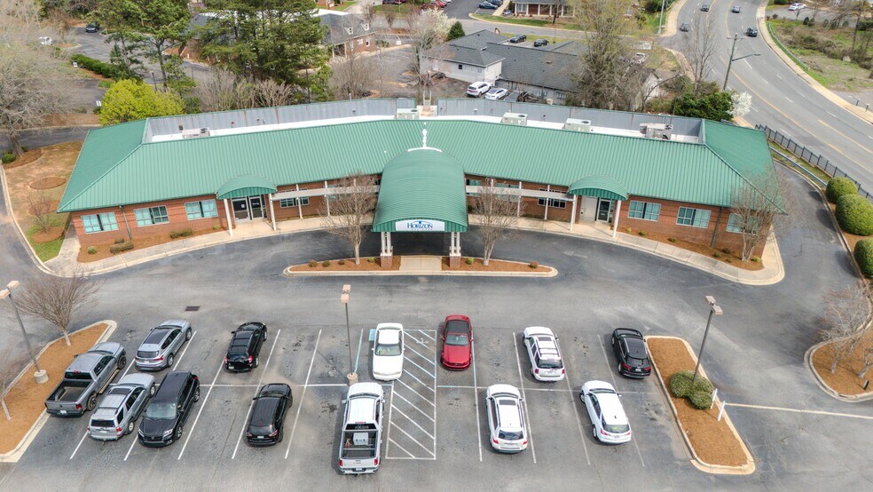 410 S Herlong Ave, Rock Hill, SC à louer - Photo de l’immeuble – Image 2 sur 6