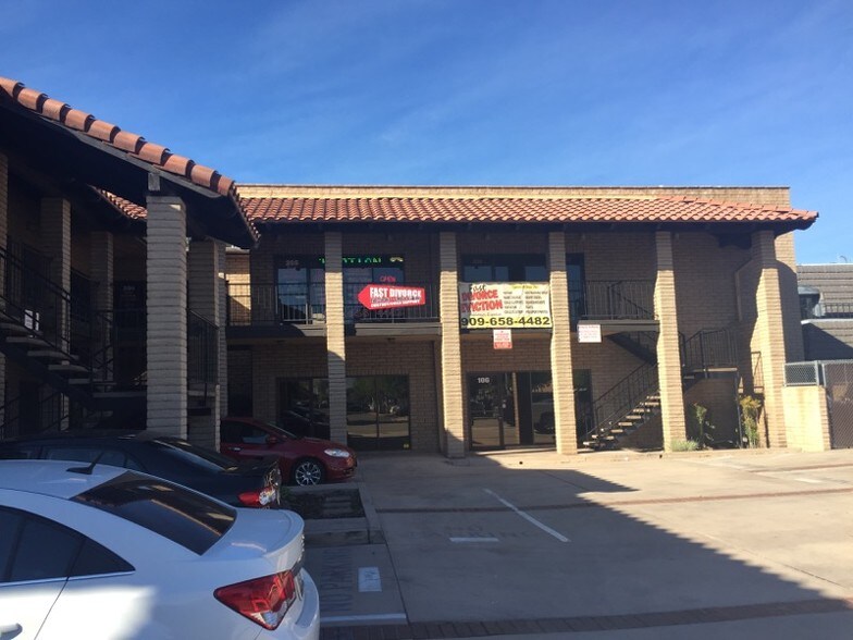 444 N Arrowhead Ave, San Bernardino, CA à louer - Photo de l’immeuble – Image 2 sur 12