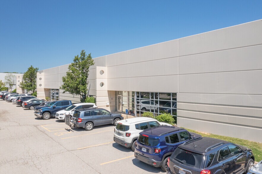 9701-9709 Green Park Industrial Ct, Saint Louis, MO à vendre - Photo de l’immeuble – Image 2 sur 4
