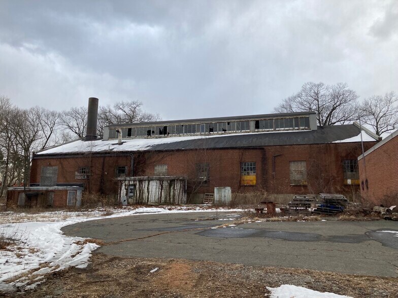 300 Russell Rd, Wethersfield, CT à vendre - Photo de l’immeuble – Image 2 sur 4