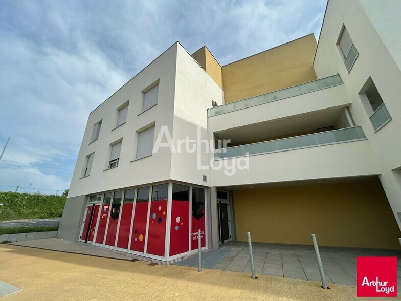 Local commercial dans Vitré à vendre - Photo de l’immeuble – Image 1 sur 5