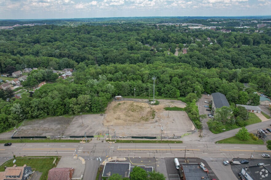 100 Perry Hwy, Pittsburgh, PA à louer - Photo de l’immeuble – Image 3 sur 3