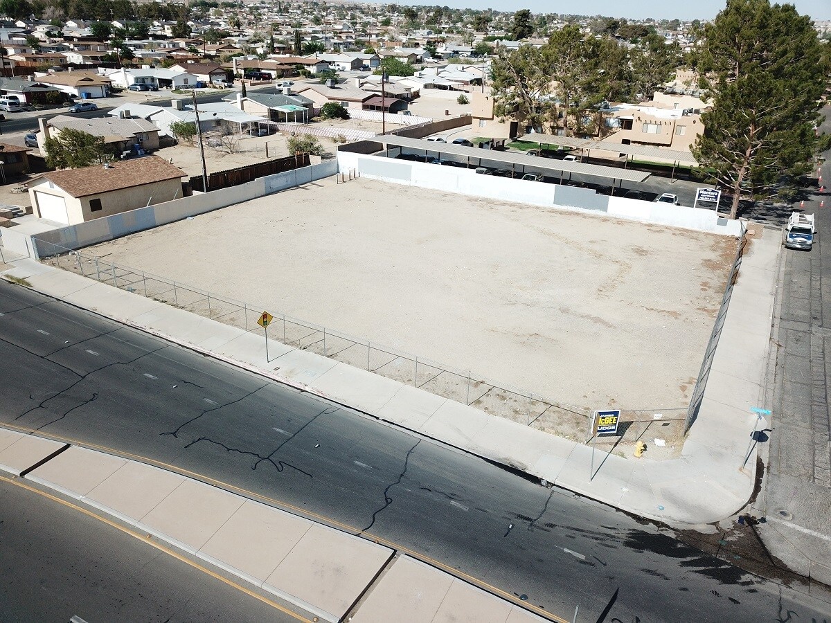 200 Montara Rd, Barstow, CA à vendre Photo de l’immeuble– Image 1 sur 32