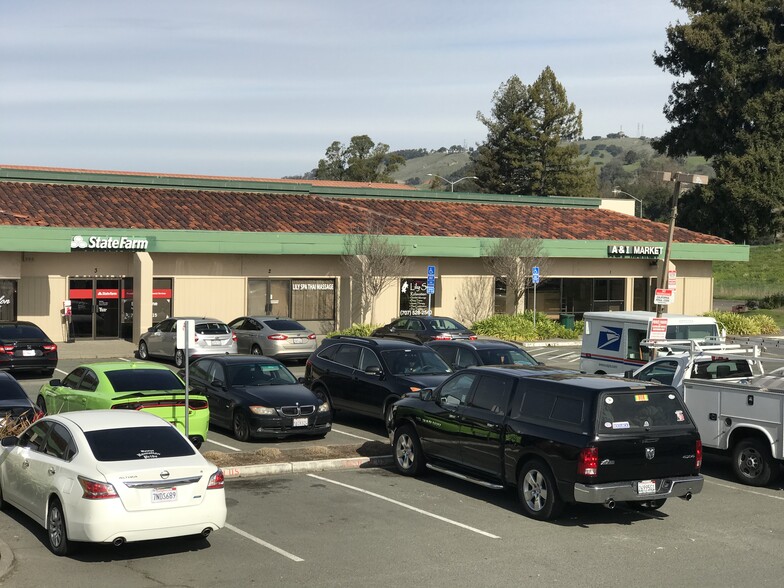 3401 Cleveland Ave, Santa Rosa, CA à louer - Photo de l’immeuble – Image 2 sur 5