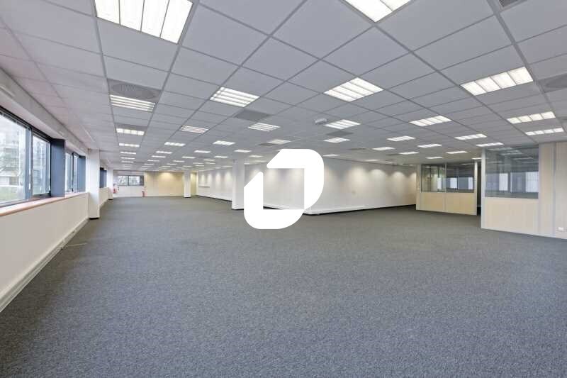 Local d’activités dans Cergy à louer - Photo intérieure – Image 3 sur 25