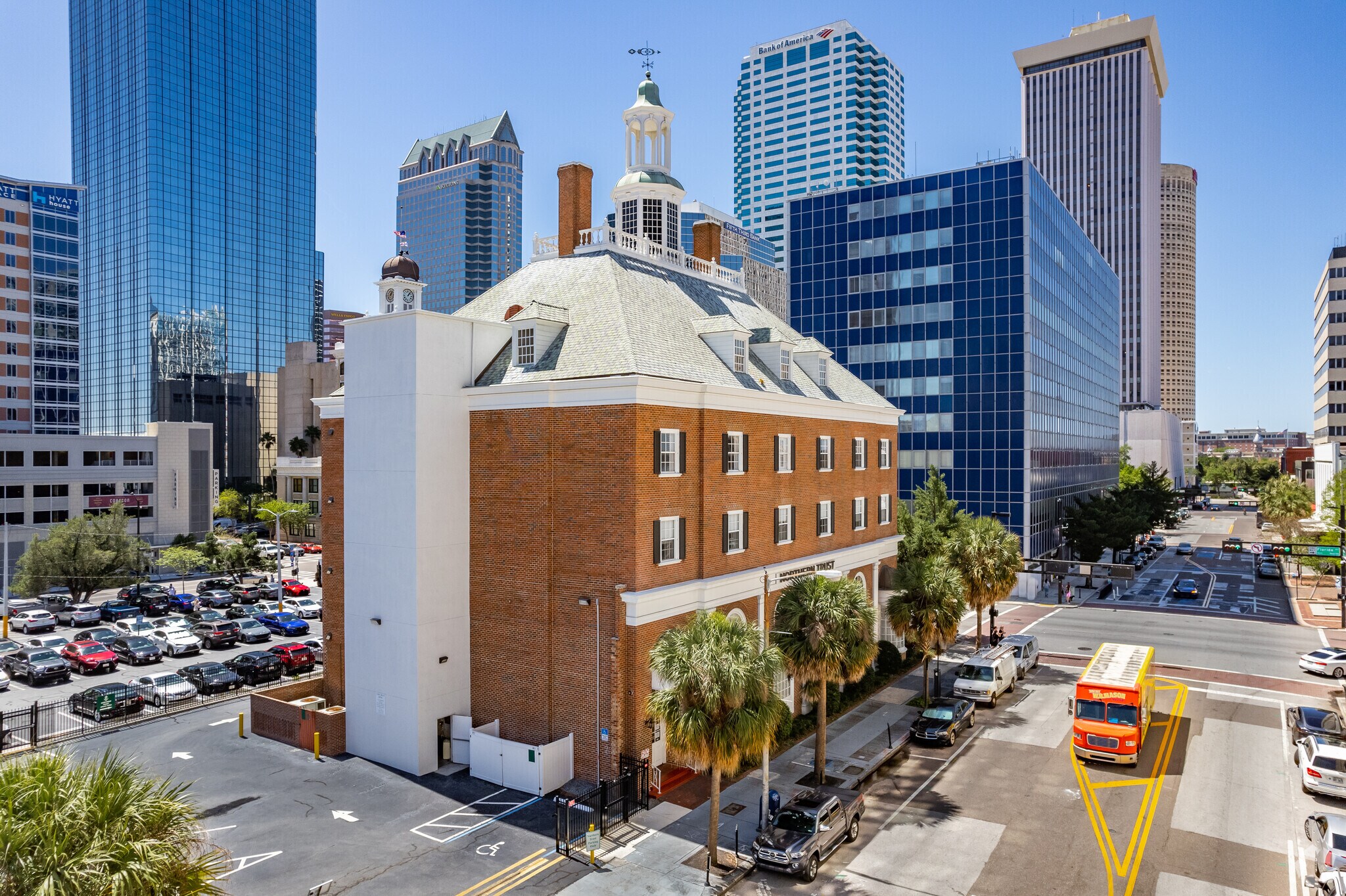 425 N Florida Ave, Tampa, FL à louer Photo principale– Image 1 sur 8