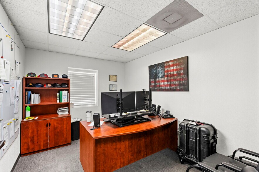 108 Commercial Pl, Schertz, TX à vendre - Photo intérieure – Image 3 sur 15