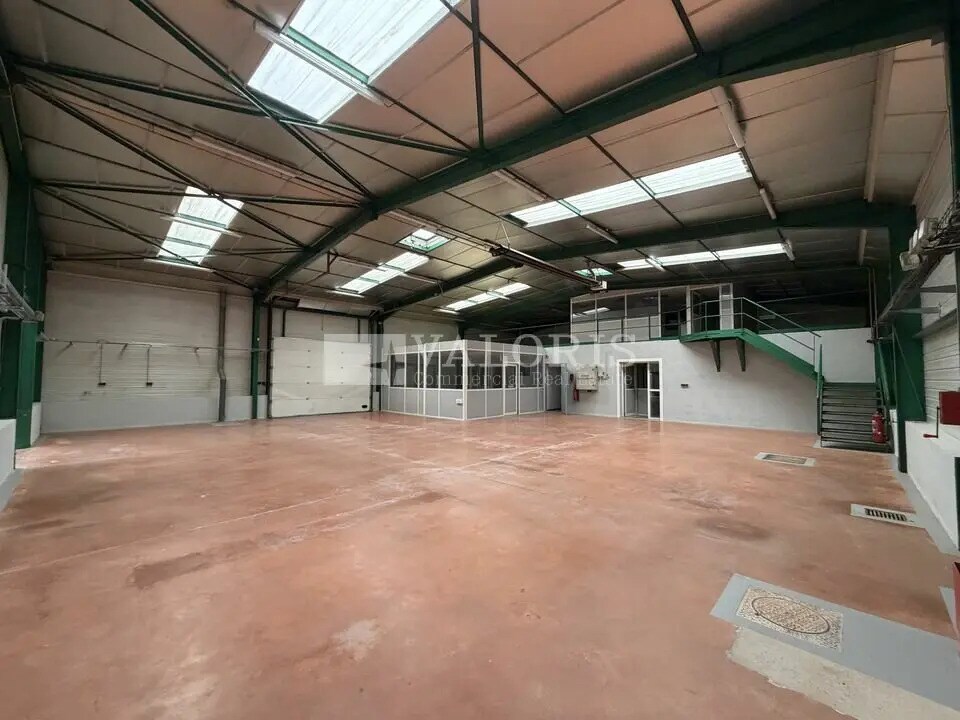 244 Rue De Chavanne, Arnas à vendre Photo intérieure– Image 1 sur 2