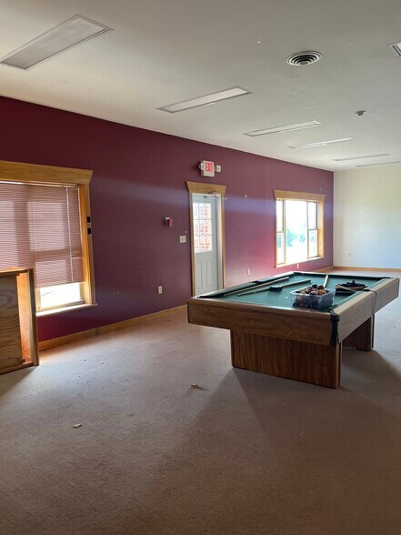 28143 Ladybug Dr, Marshall, MO à vendre - Photo de l’immeuble – Image 2 sur 5