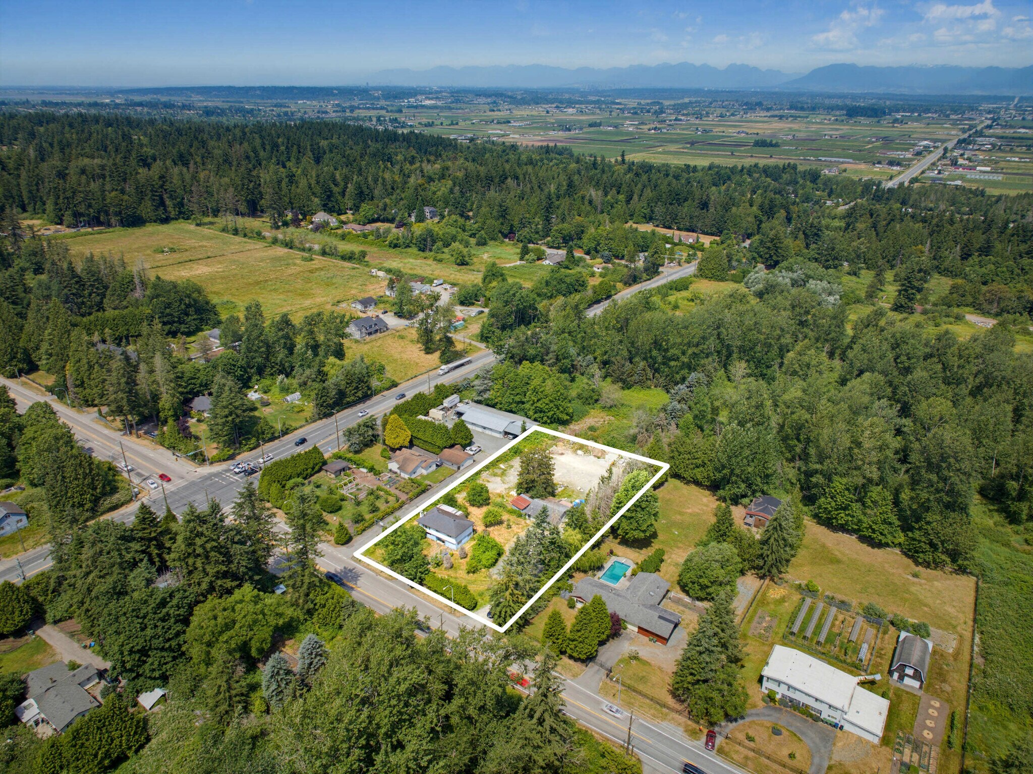 17643 24 Av, Surrey, BC à vendre Photo principale– Image 1 sur 7