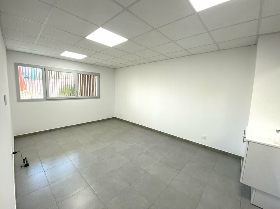 Bureaux/Médical dans Villeneuve Loubet à louer Photo intérieure– Image 1 sur 7