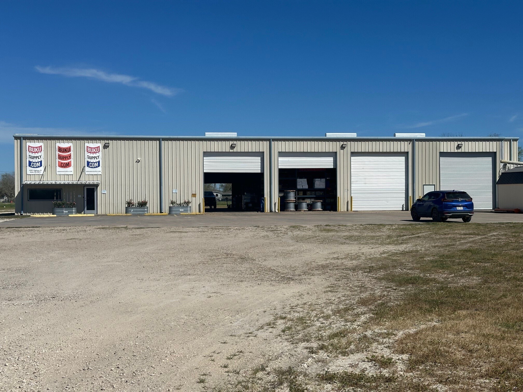 19391 Highway 35, Alvin, TX à vendre Photo principale– Image 1 sur 13