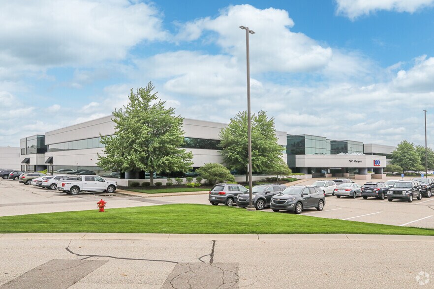 5300 Patterson Ave SE, Grand Rapids, MI à louer - Photo de l’immeuble – Image 1 sur 11