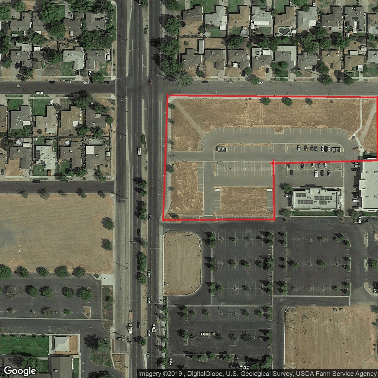 4076-4092 N Cedar Ave, Fresno, CA à vendre Photo principale– Image 1 sur 7