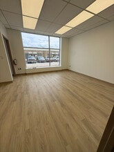 7528-7550 Bath Rd, Mississauga, ON à louer Photo intérieure– Image 2 sur 9