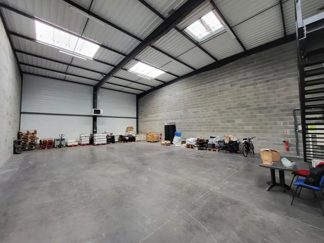 Local d’activités dans Meyzieu à louer Photo intérieure– Image 1 sur 7