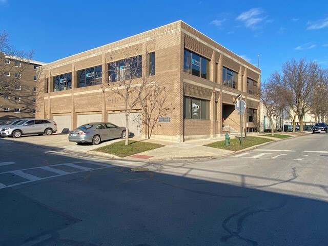 400 Lathrop Ave, River Forest, IL à louer - Photo de l’immeuble – Image 1 sur 4