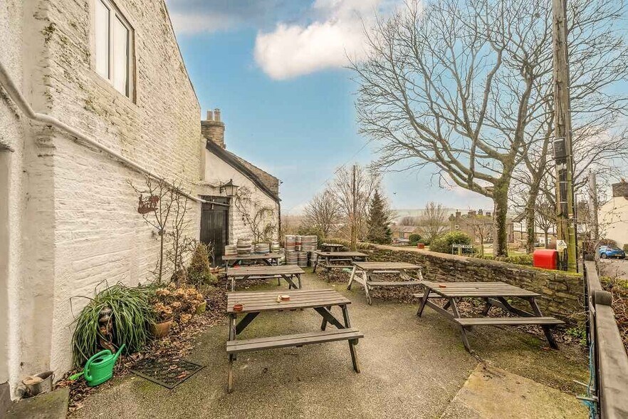 78 Old Rd, Tintwistle à vendre - Photo de l’immeuble – Image 3 sur 9