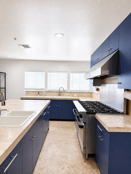 11911-11913 Washington Blvd, Whittier, CA à vendre - Photo de l’immeuble – Image 3 sur 37