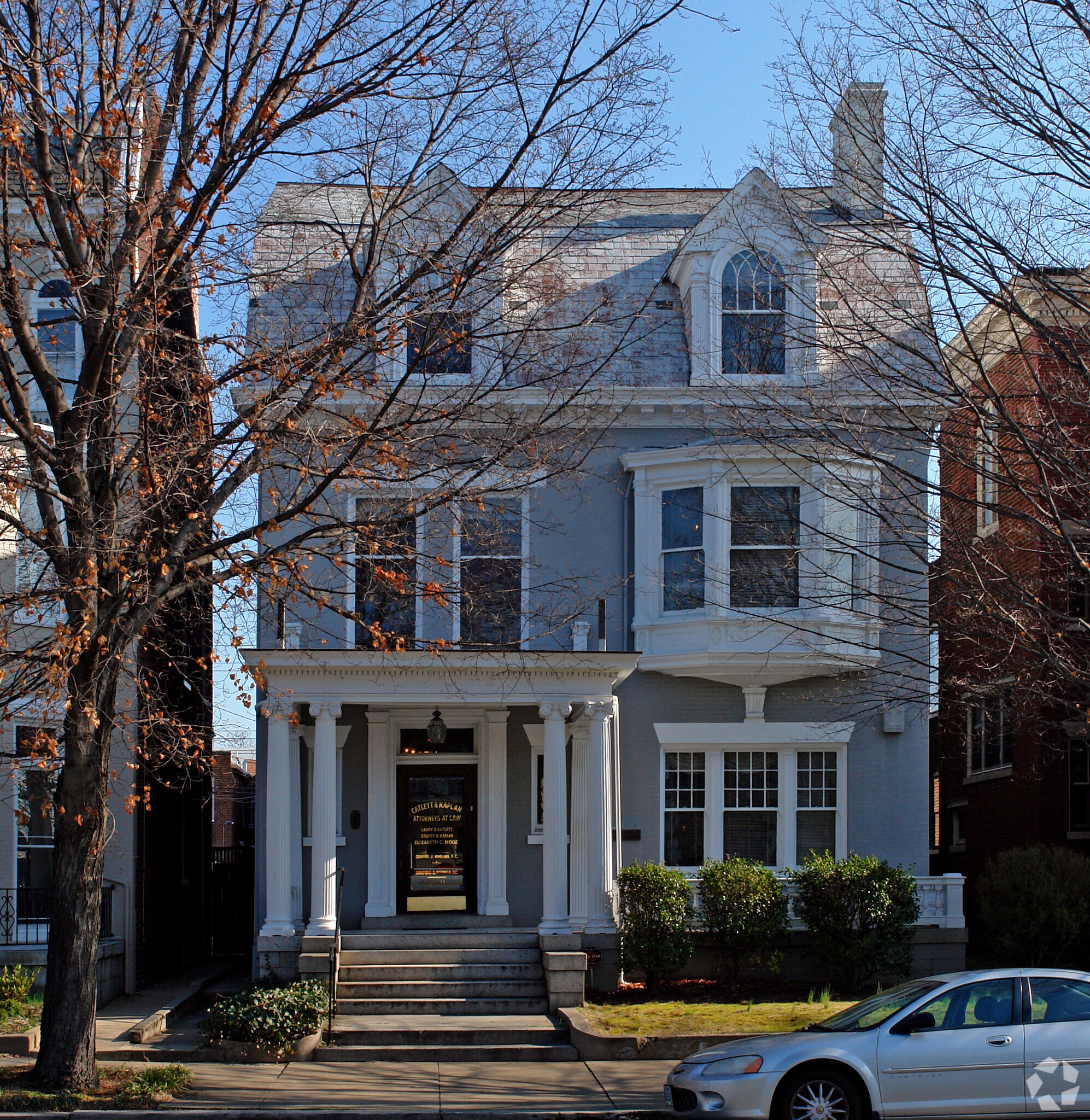 2222 Monument Ave, Richmond, VA à louer Photo principale– Image 1 sur 28