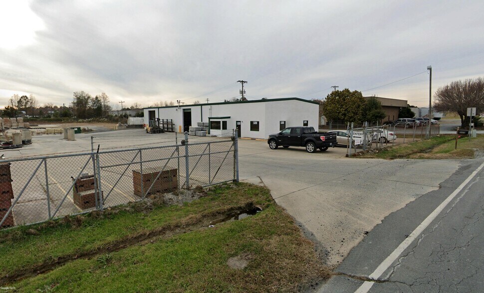 3400 Smith Farm Rd, Matthews, NC à louer - Photo de l’immeuble – Image 3 sur 3