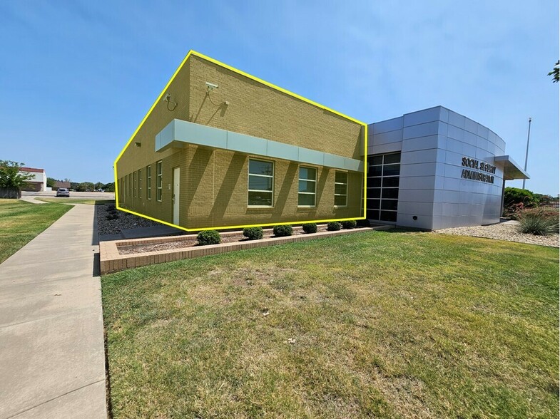1202 E South 11th St, Abilene, TX à louer - Photo de l’immeuble – Image 3 sur 9