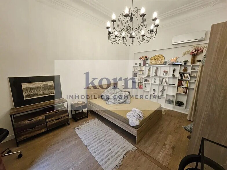 Local commercial dans Paris à louer - Photo de l’immeuble – Image 3 sur 5