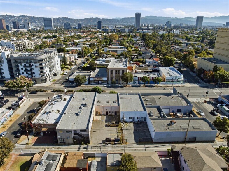 5764 W Pico Blvd, Los Angeles, CA à vendre - Photo de l’immeuble – Image 3 sur 4