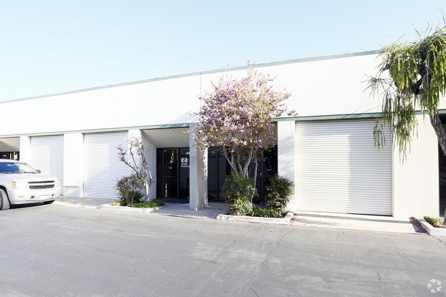 4525 Industrial St, Simi Valley, CA à louer - Photo de l’immeuble – Image 2 sur 5