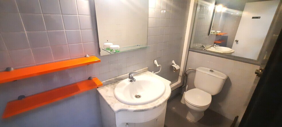 Paseo de la Castellana, Madrid, Madrid à vendre - Photo de l’immeuble – Image 2 sur 7