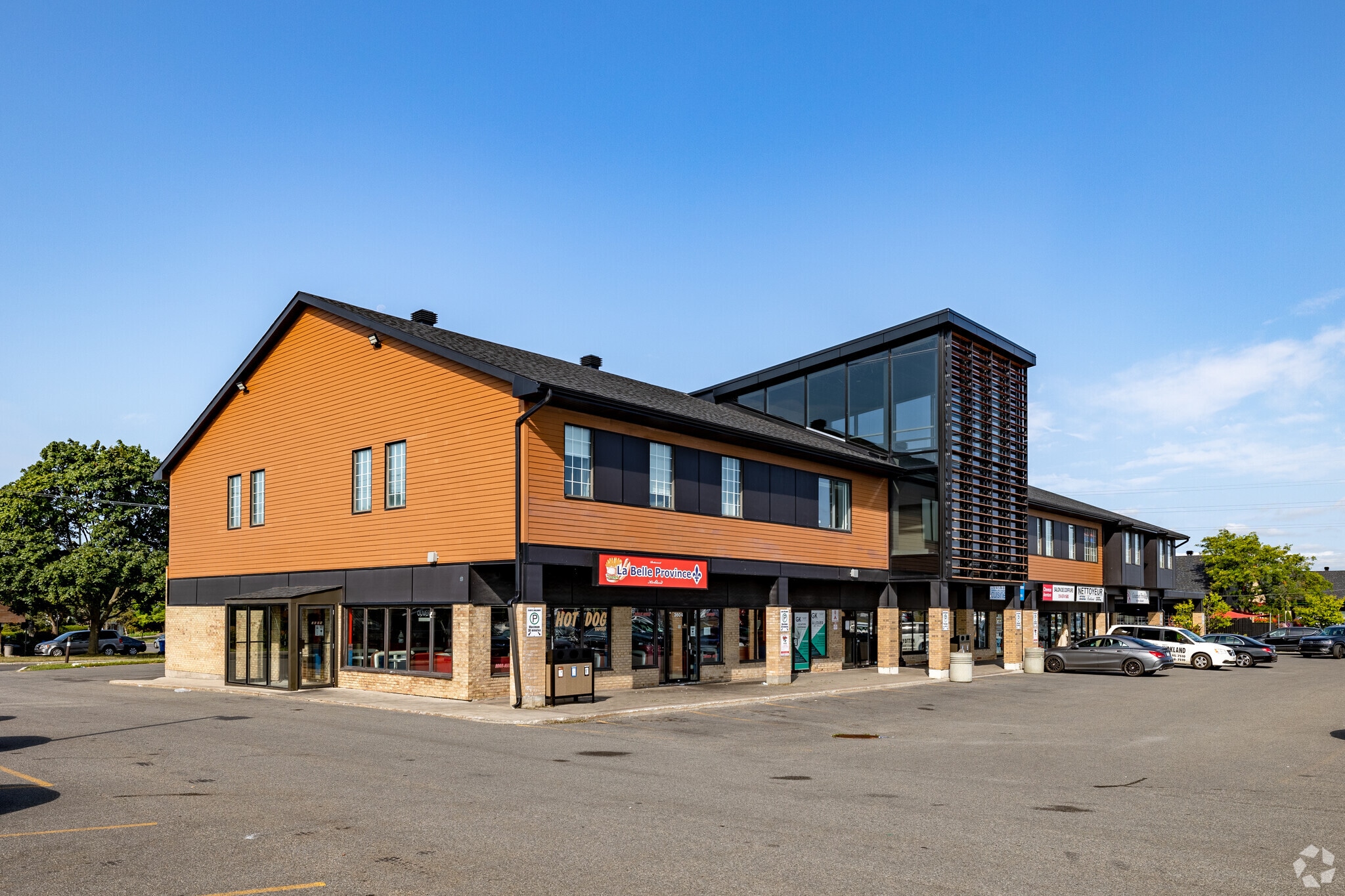 Les Galeries Kirkland portefeuille de 2 biens à vendre sur LoopNet.fr Photo principale– Image 1 sur 3