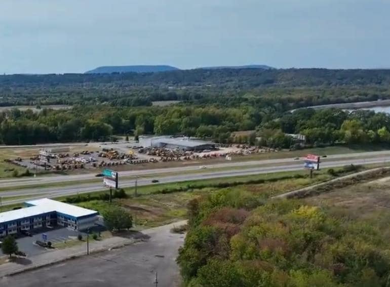 West Birch Street, Russellville, AR à vendre - Photo principale – Image 1 sur 1