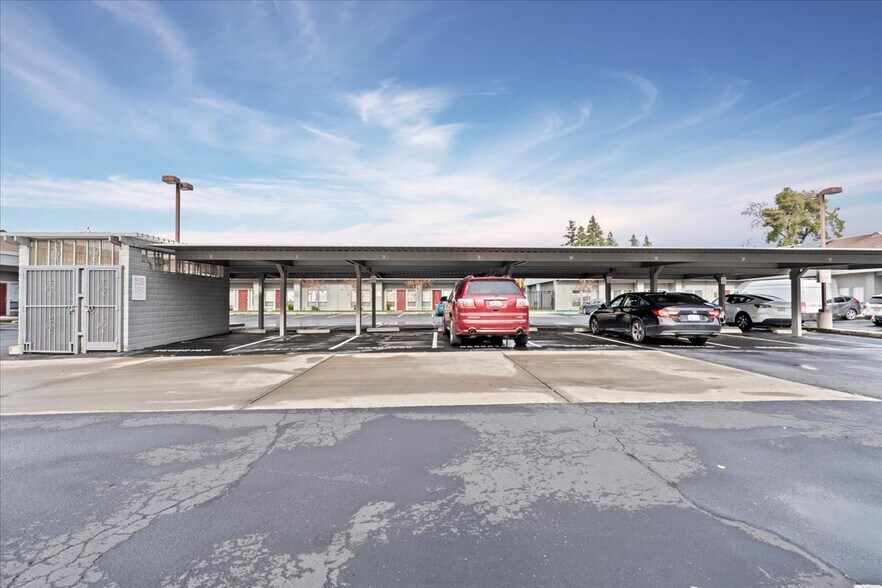 1811 Grand Canal Blvd, Stockton, CA à louer - Photo de l’immeuble – Image 3 sur 15
