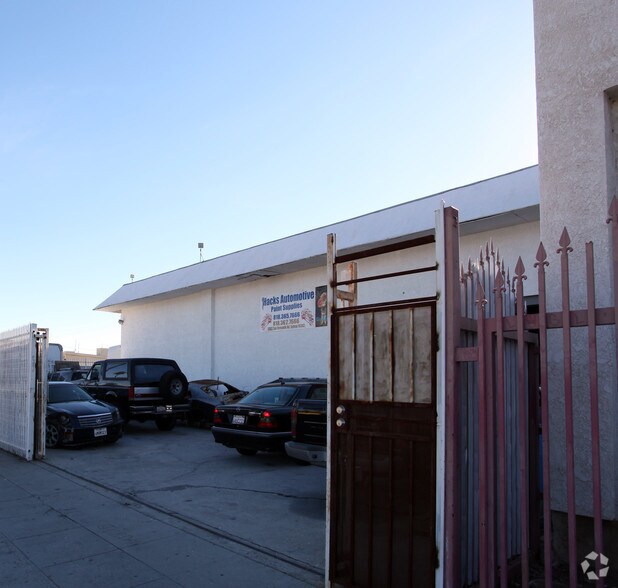 12527 San Fernando Rd, Sylmar, CA à louer - Photo de l’immeuble – Image 2 sur 2