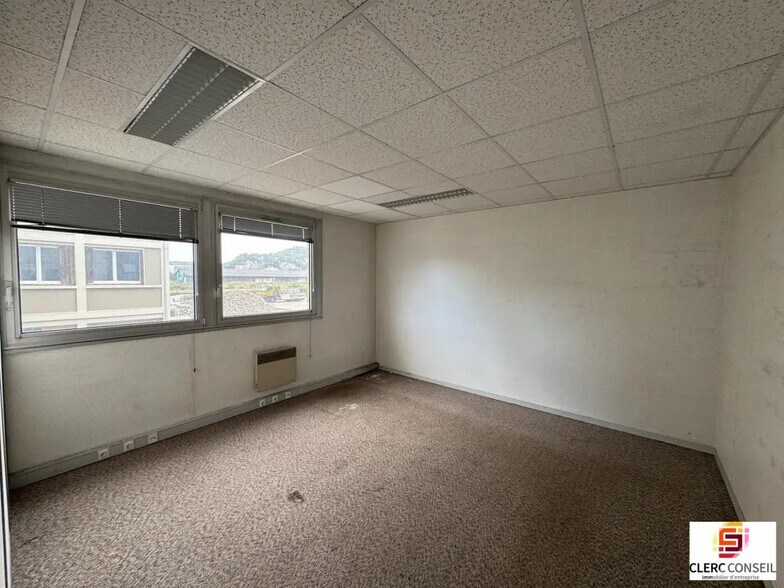Bureau dans Rouen à vendre - Photo intérieure – Image 3 sur 11