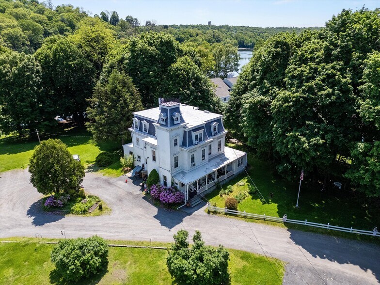 1860 E Main St, Mohegan Lake, NY à vendre - Photo de l’immeuble – Image 3 sur 33