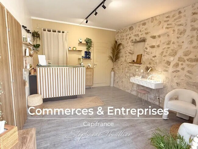 Plus de détails pour Local commercial à louer