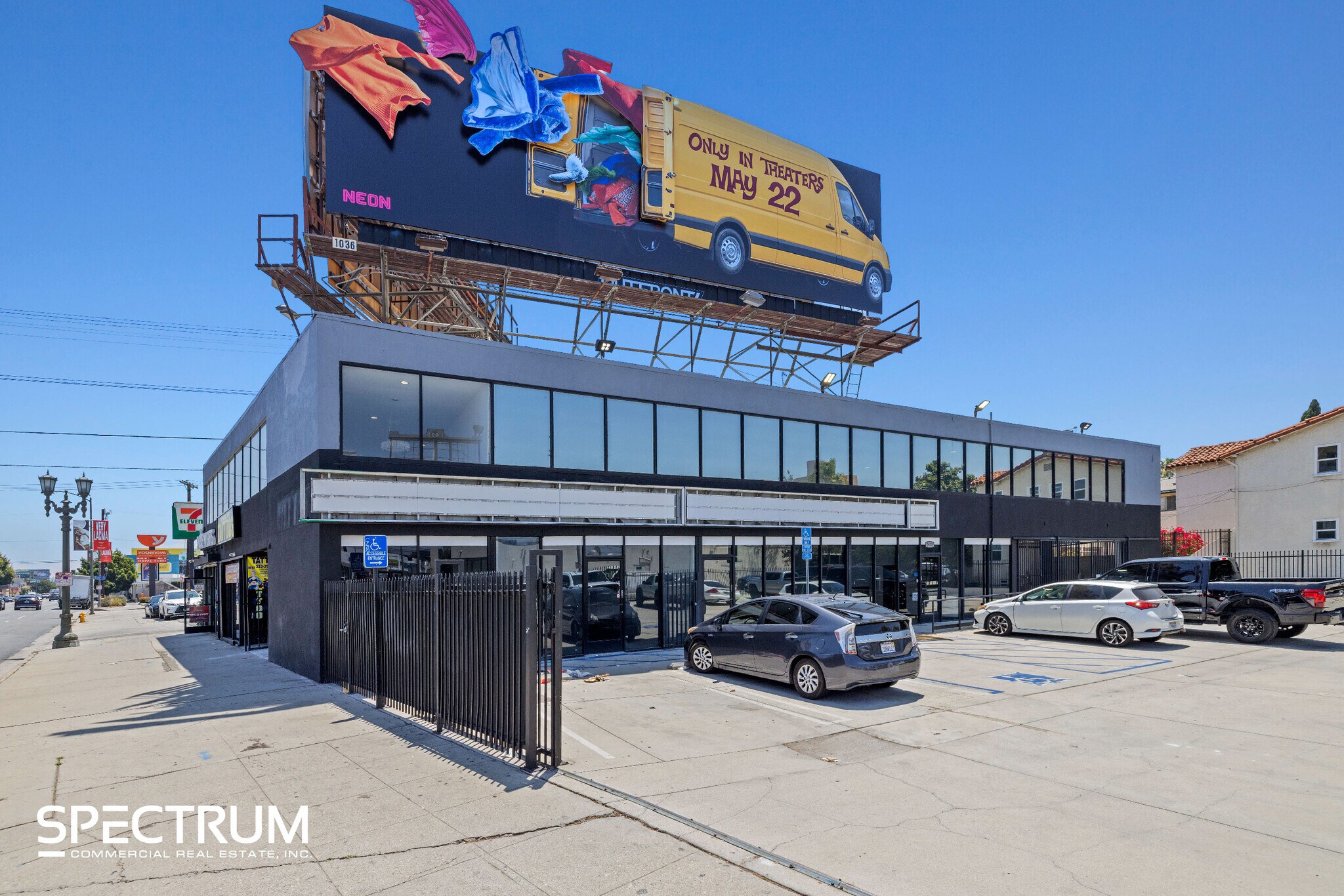 1435 S La Cienega Blvd, Los Angeles, CA à louer Photo de l’immeuble– Image 1 sur 25